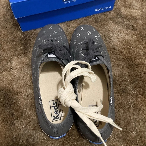 NEW Grey Keds with Arrow Details - Picture 7 of 9